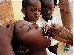 niño africano vacuna polio