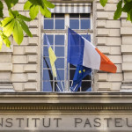 Visit to the Institut Pasteur to present the first winners of excellence in biology and health awards.